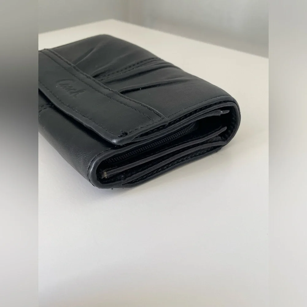 Coach Vintage Soho Pleated Leather Wallet Y2k